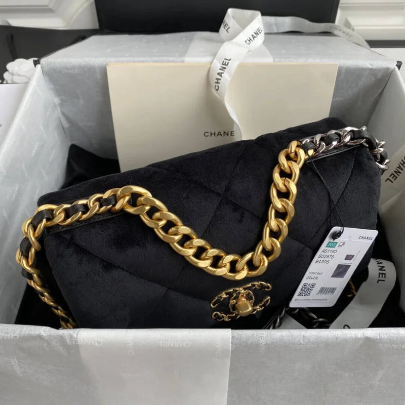Small Velvet Flap Bag D293