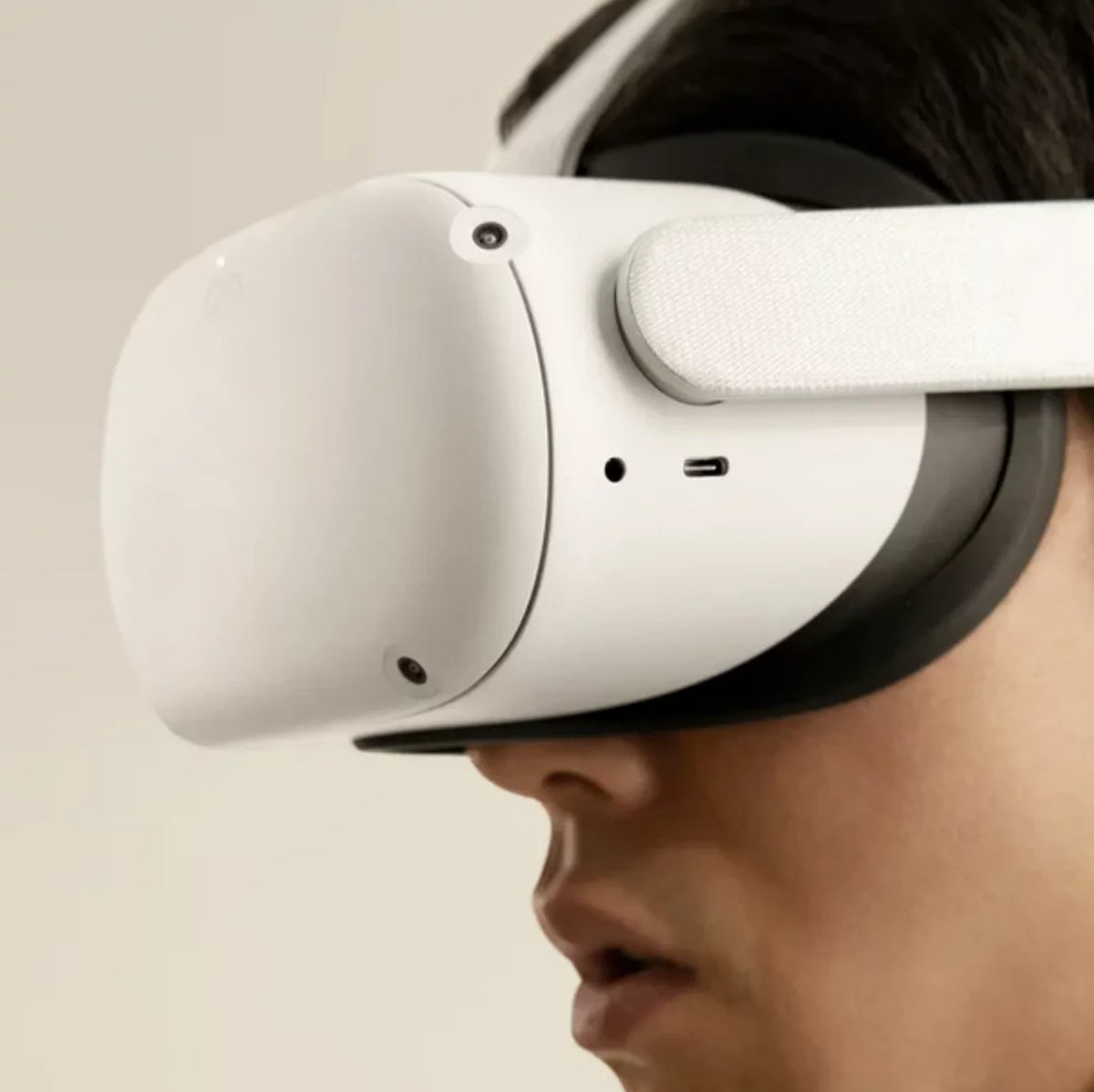 All-In-One VR Headset with Touch Controllers 128GB B120