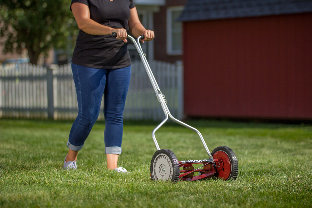 14-Inch 4-Blade Push Reel Lawn Mower T272