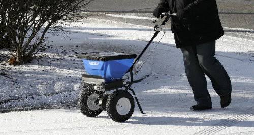 65 lbs Broadcast Spreader L39640