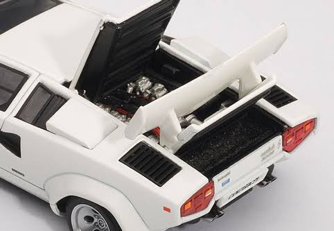 White 1/43 Diecast Model Car T8945