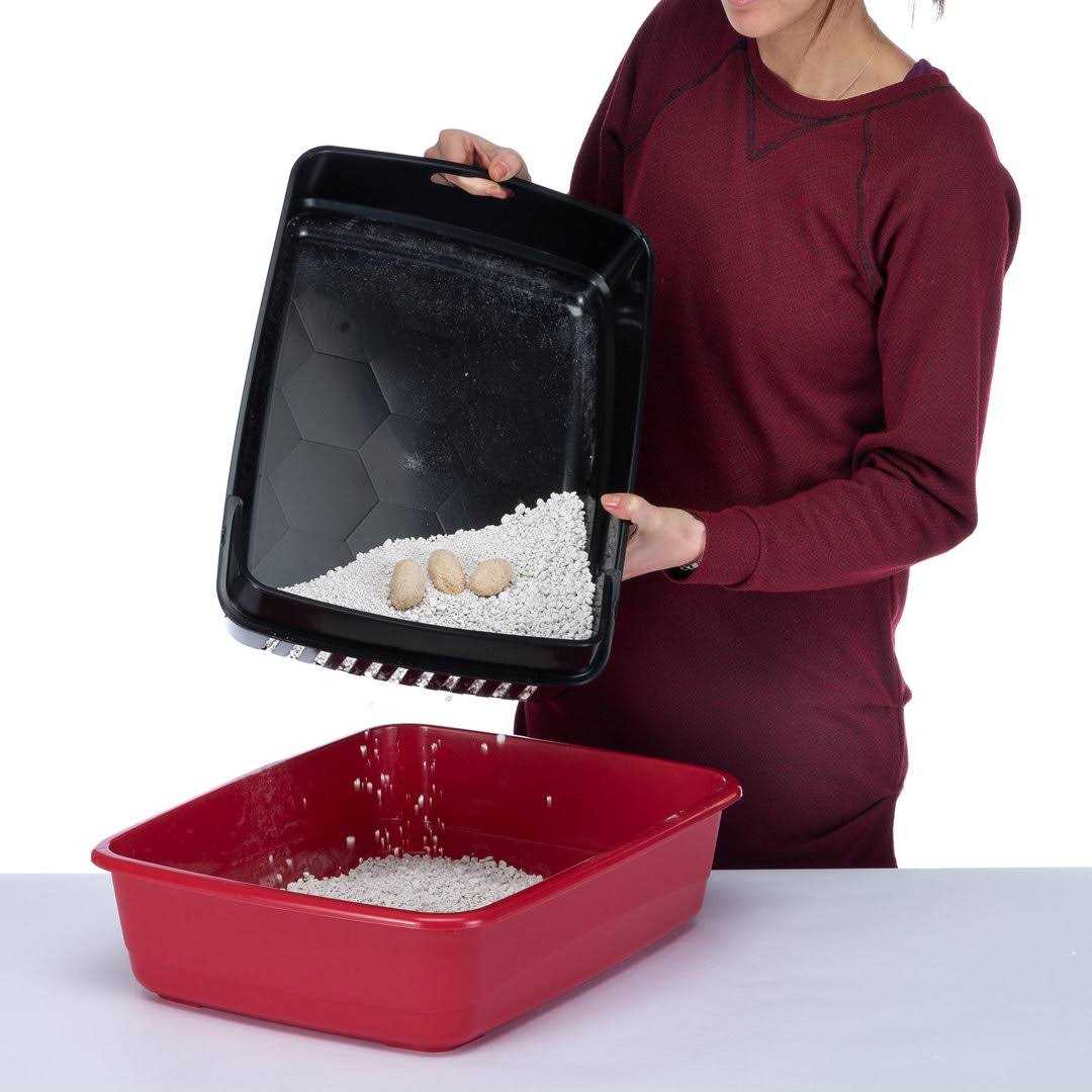 Litter Box with Litter Guard F7071