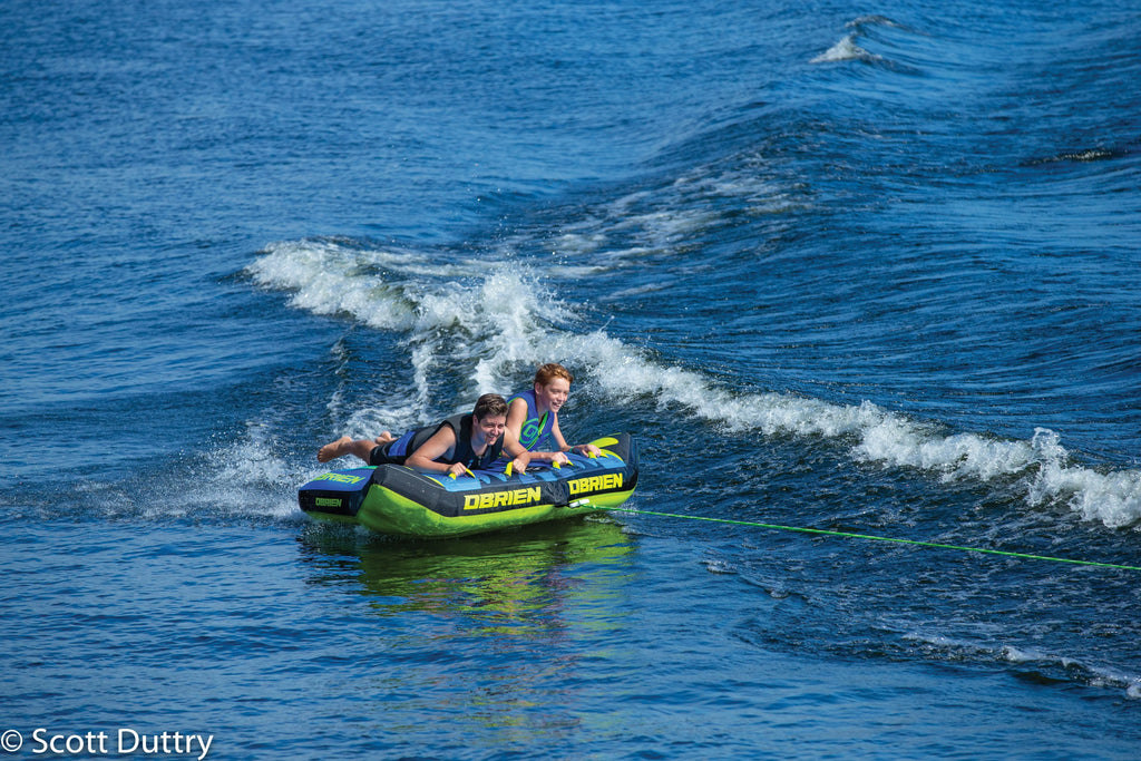 Waterskiing Towable V6120