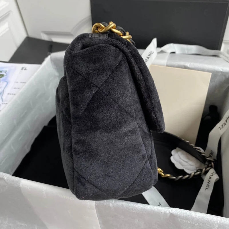 Small Velvet Flap Bag D293