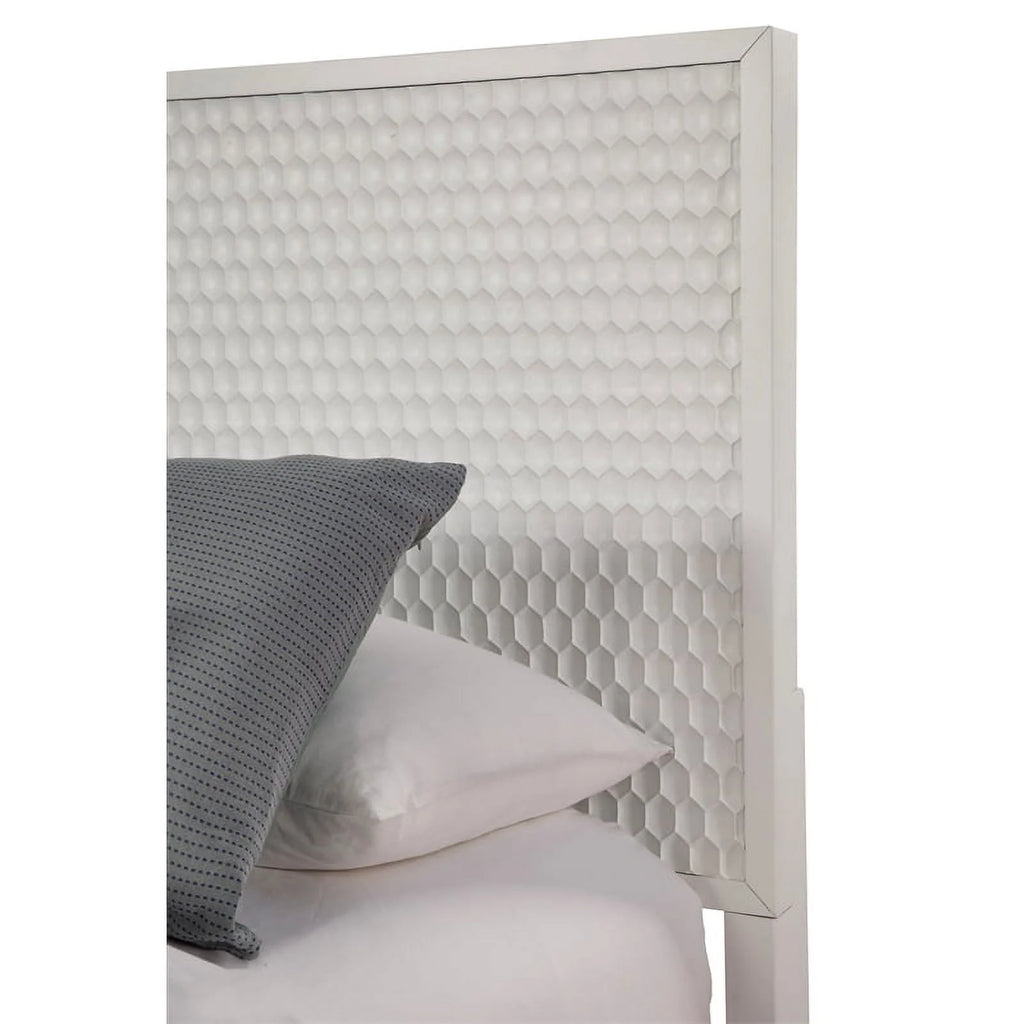 White Full Panel Bed & Bedroom Vanity 2-Piece Set X7639