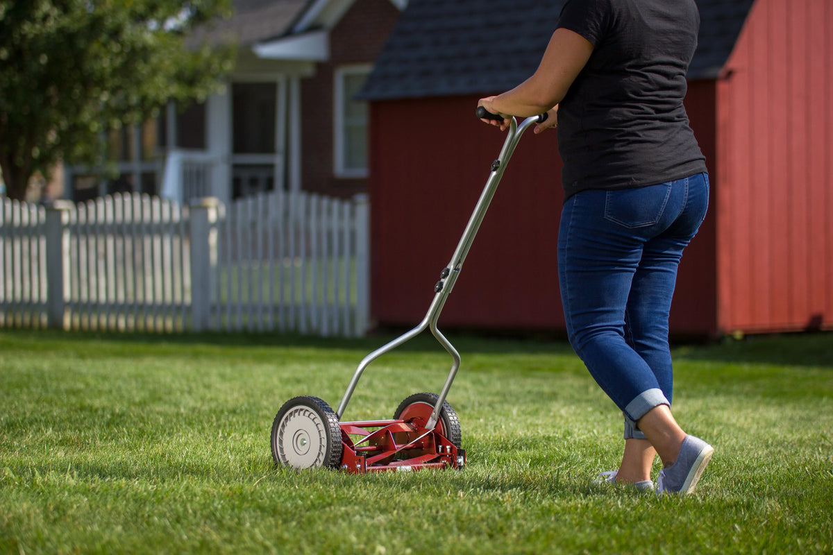 14-Inch 4-Blade Push Reel Lawn Mower T272