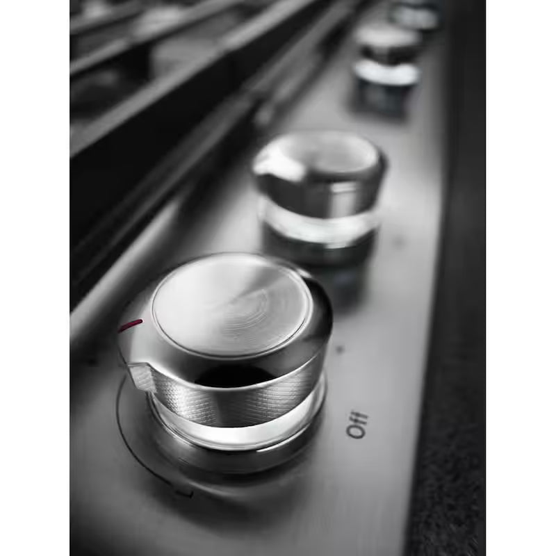 30 in. Stainless Steel Gas Cooktop with 5 Burners R811983