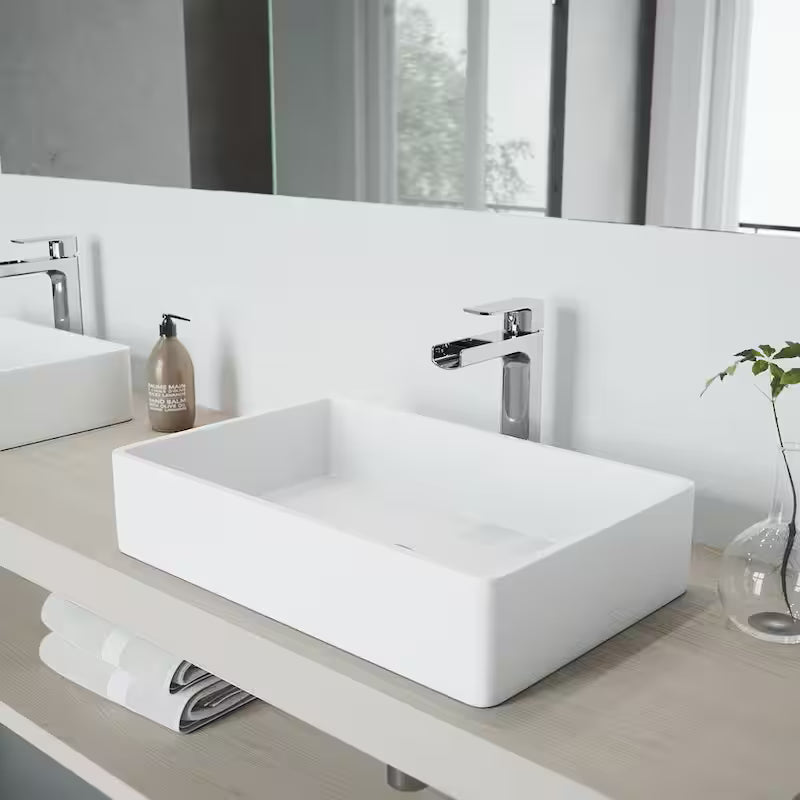 Single Handle Bathroom Vessel Faucet in Chrome D673