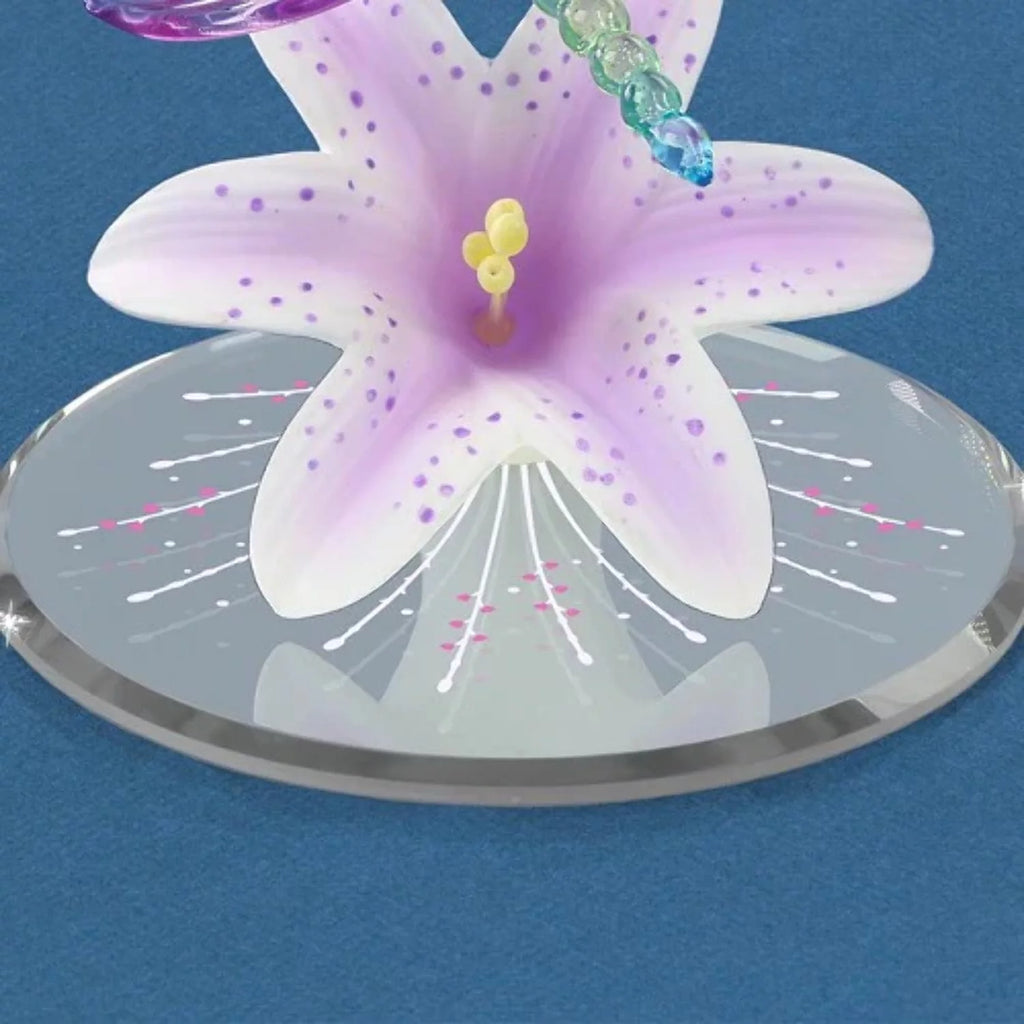 Lavender Lily M325