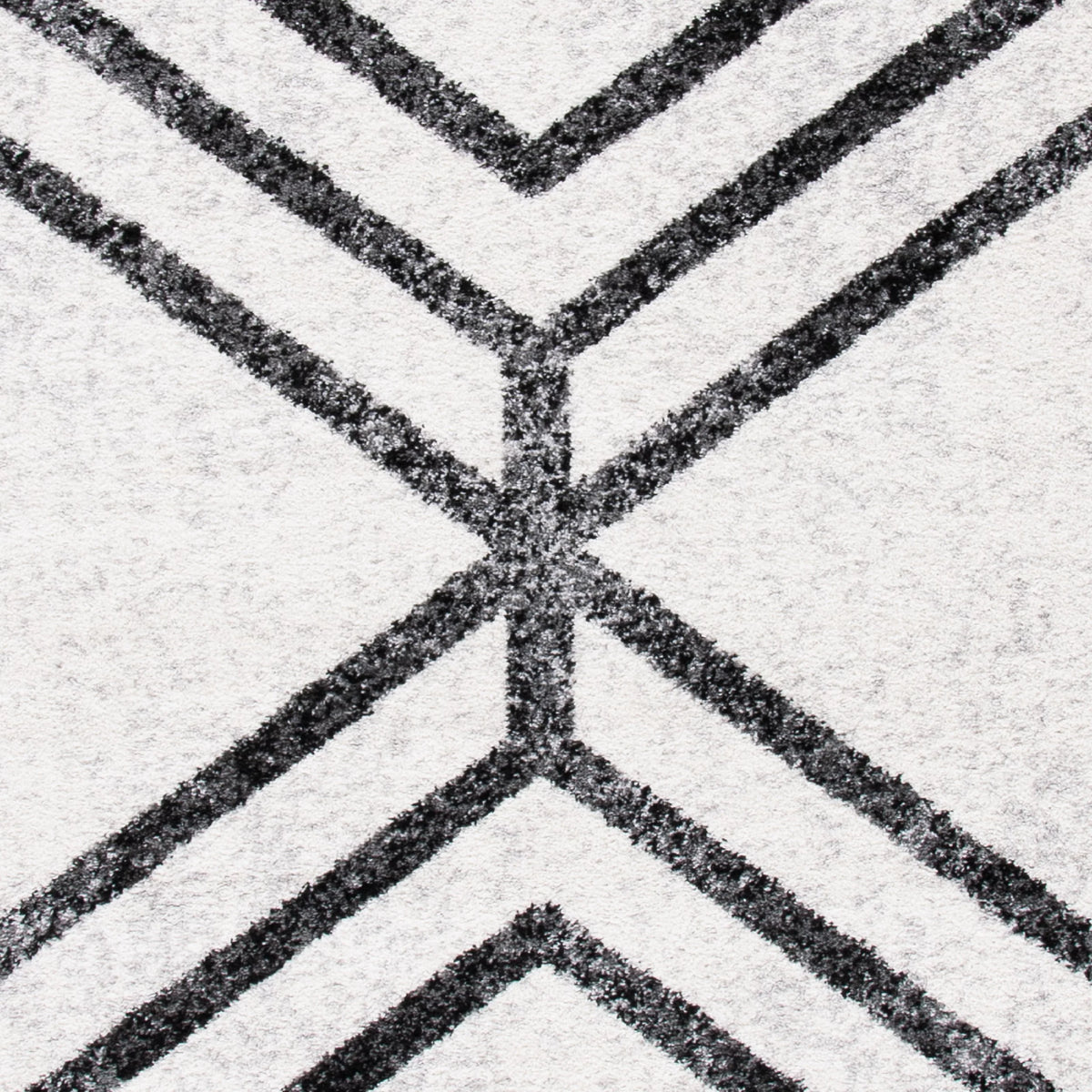 Ivory Charcoal Geometric Area Rug 8' x 10' G83109